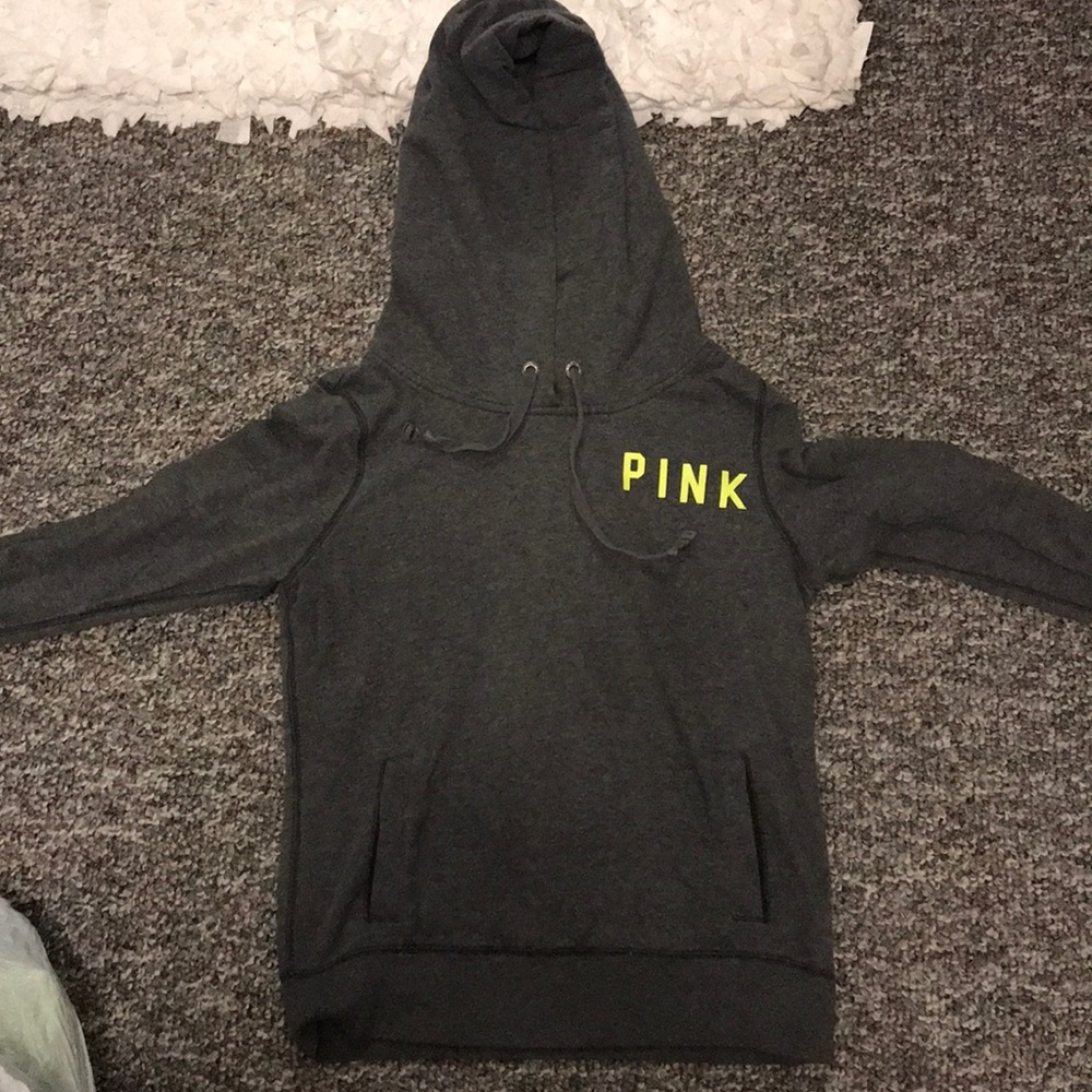 Gray sweatshirt